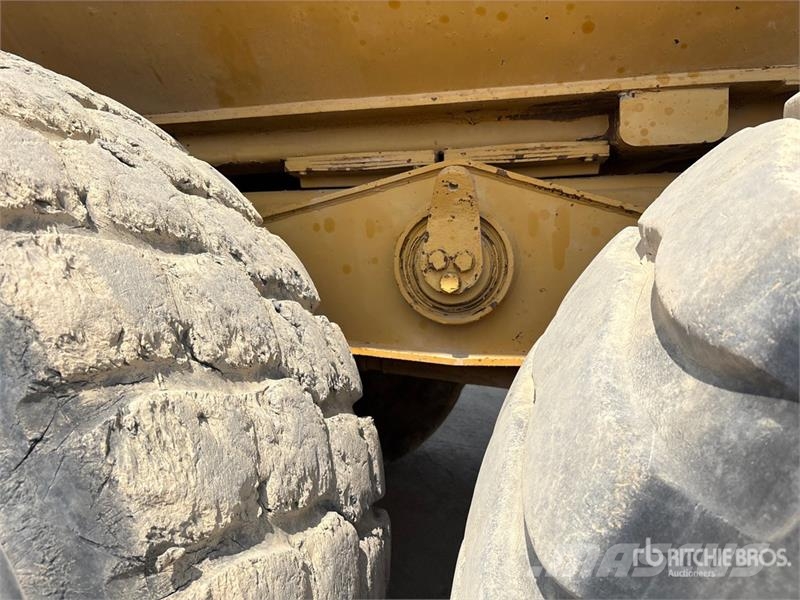 CAT 740 ساحبات مفصلية