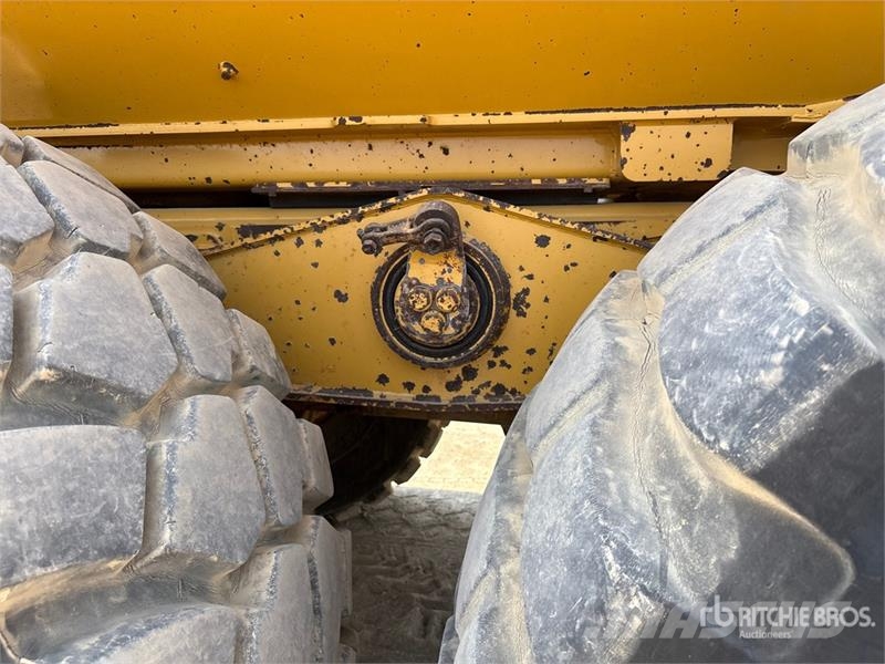 CAT 740B 연결식 홀러