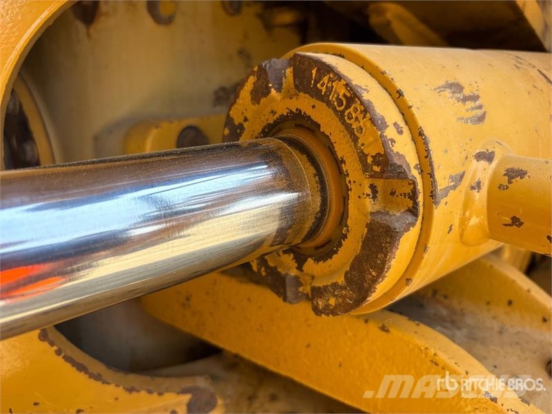 CAT 740B 연결식 홀러