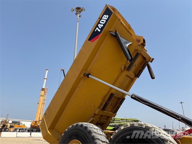 CAT 740B 연결식 홀러