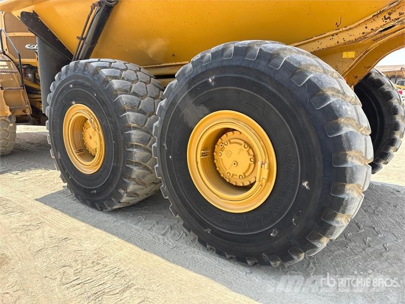 CAT 740B 연결식 홀러
