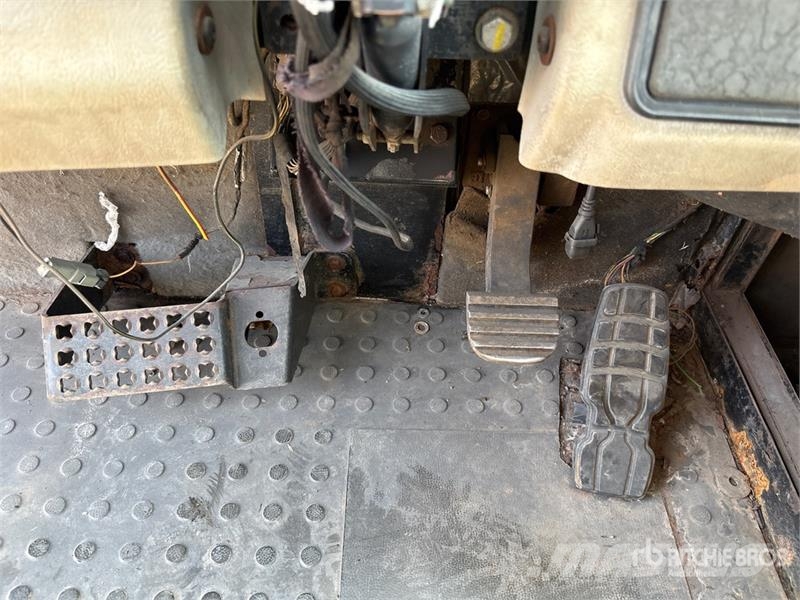 CAT 740B 연결식 홀러