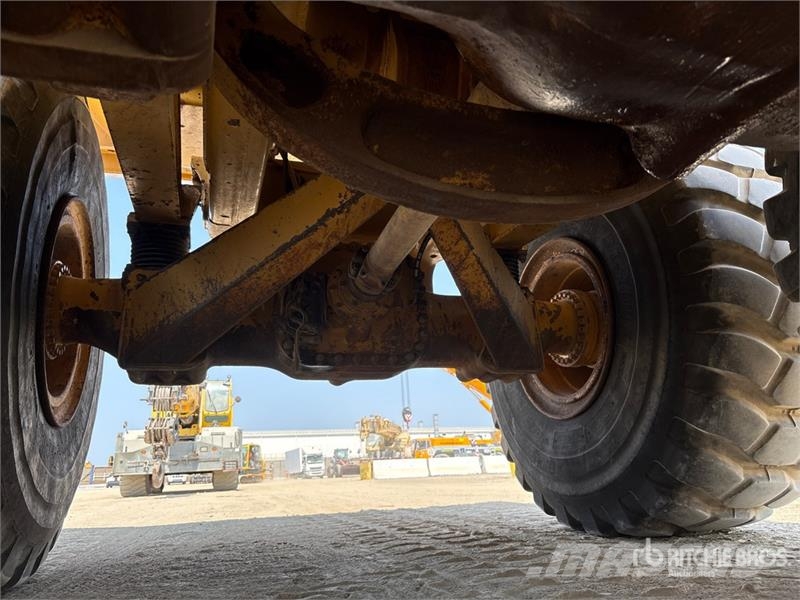 CAT 740B 연결식 홀러
