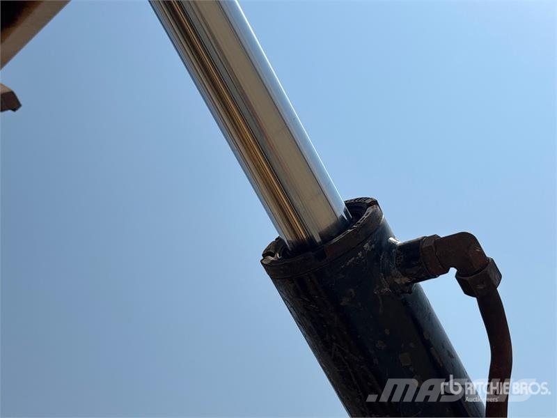 CAT 740B 연결식 홀러
