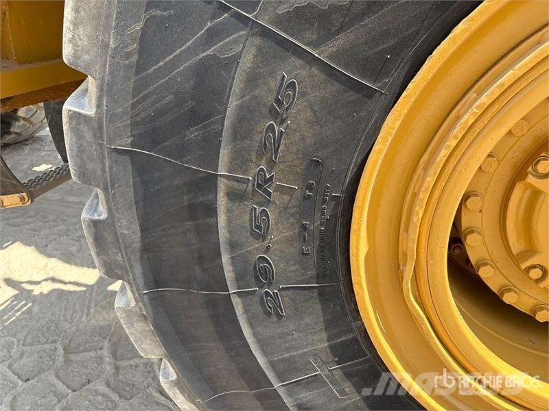 CAT 740B 연결식 홀러