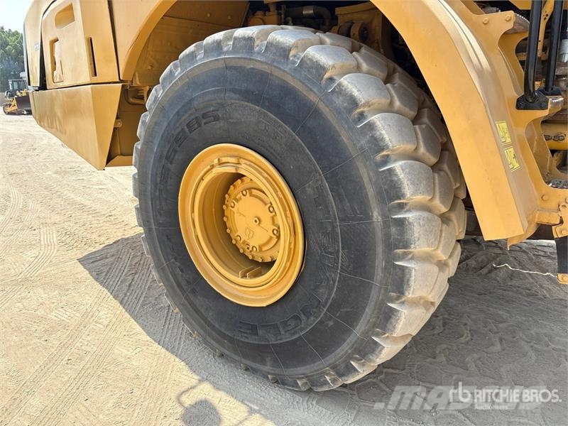 CAT 740B 연결식 홀러