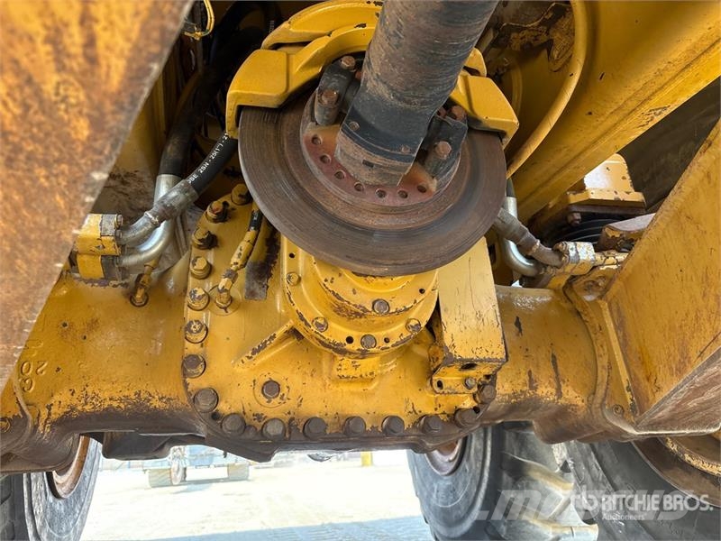 CAT 740B 연결식 홀러
