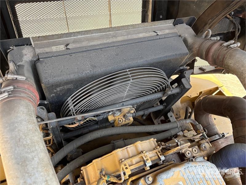 CAT 740B 연결식 홀러