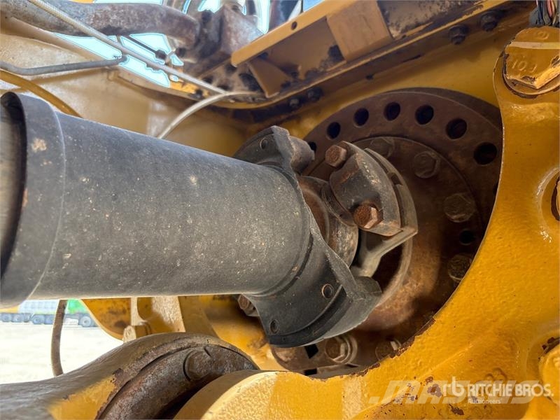 CAT 740B 연결식 홀러