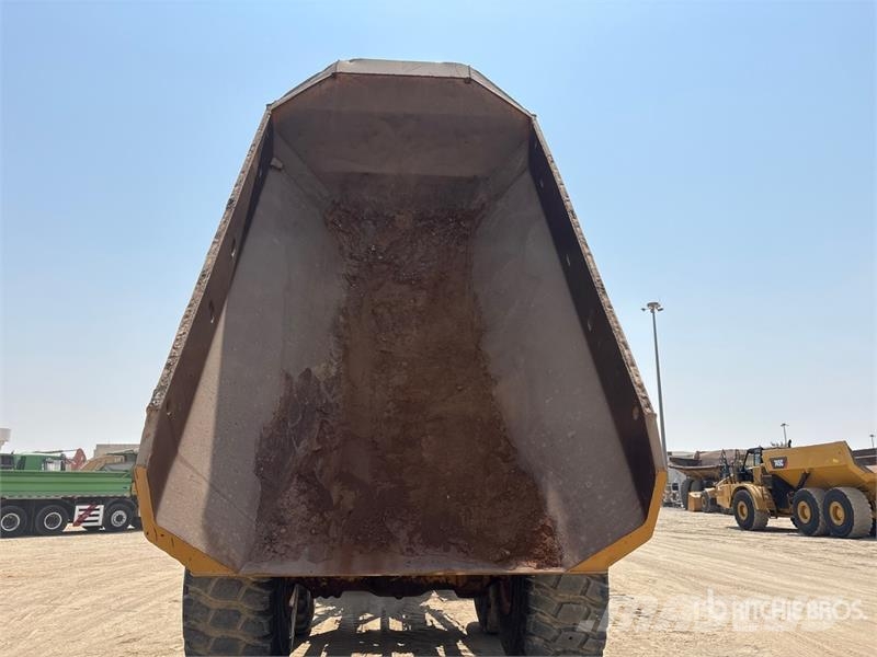 CAT 740B 연결식 홀러