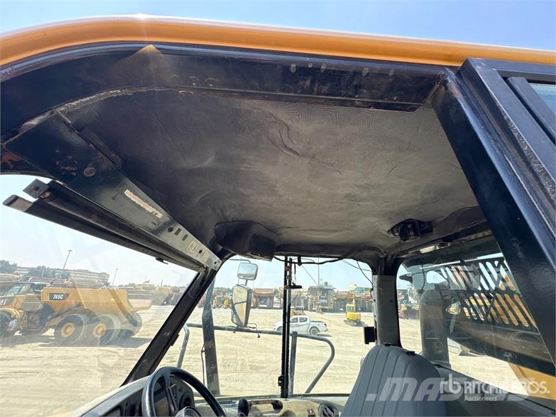 CAT 740B 연결식 홀러