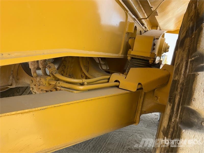 CAT 745C Dumper - Knickgelenk