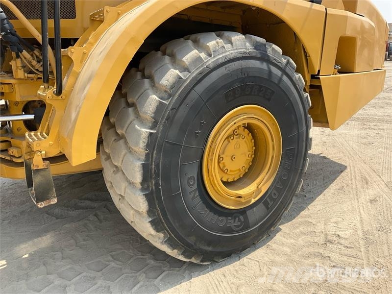 CAT 745C Dumper - Knickgelenk
