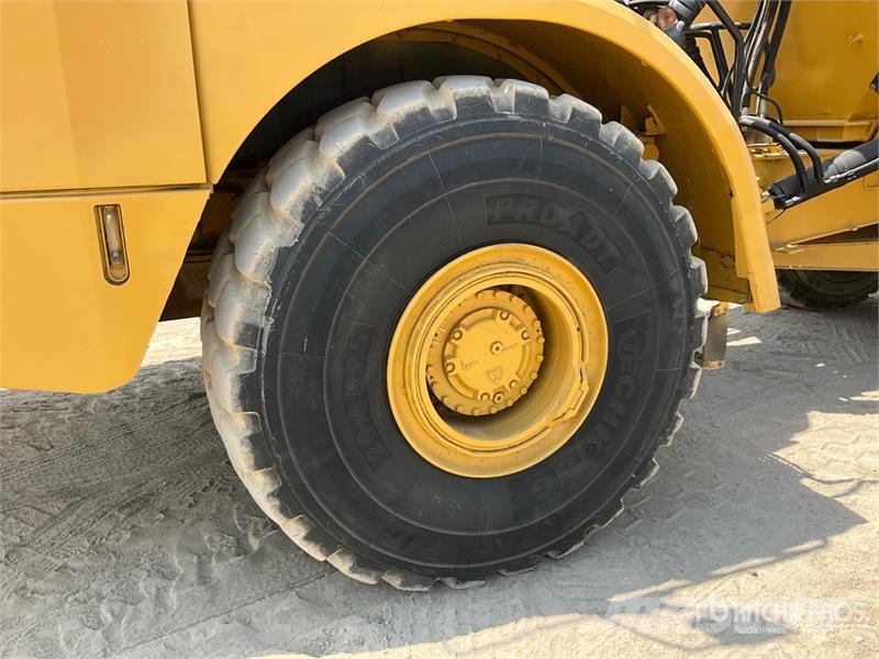 CAT 745C Dumper - Knickgelenk
