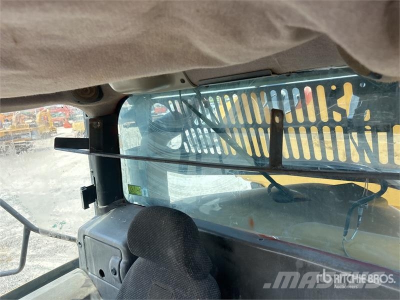 CAT 745C Dumper - Knickgelenk