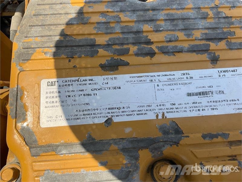 CAT 745C Dumper - Knickgelenk