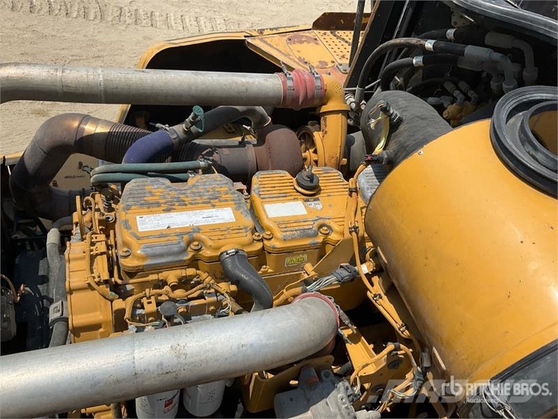 CAT 745C Dumper - Knickgelenk