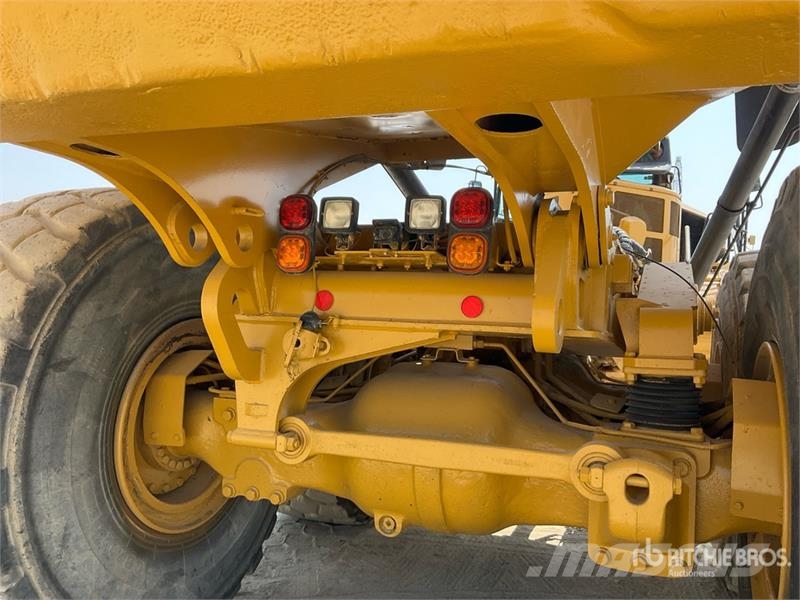 CAT 745C Dumper - Knickgelenk