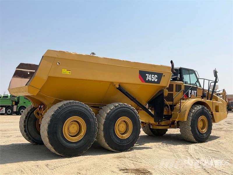 CAT 745C Dumper - Knickgelenk