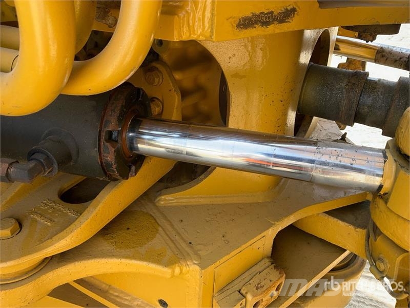 CAT 745C Dumper - Knickgelenk