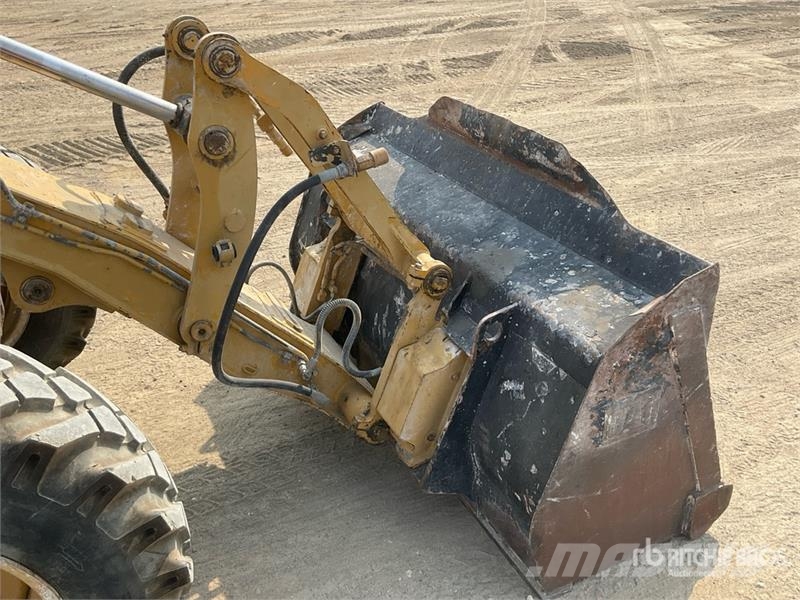 CAT 906 Φορτωτές με λάστιχα (Τροχοφόροι)