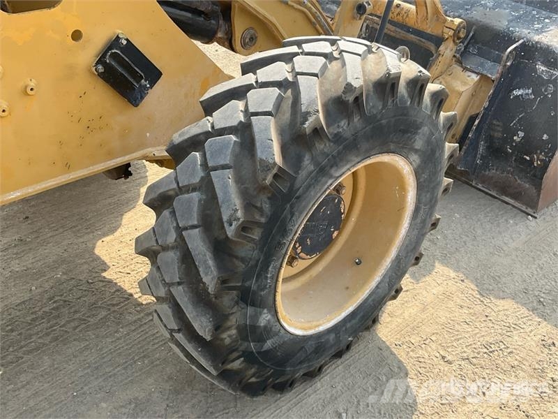 CAT 906 Φορτωτές με λάστιχα (Τροχοφόροι)