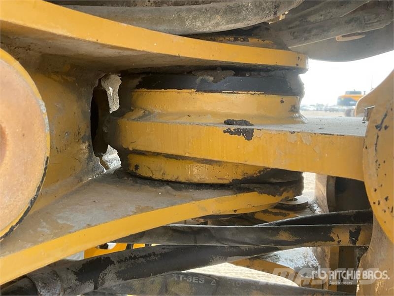 CAT 906 Φορτωτές με λάστιχα (Τροχοφόροι)