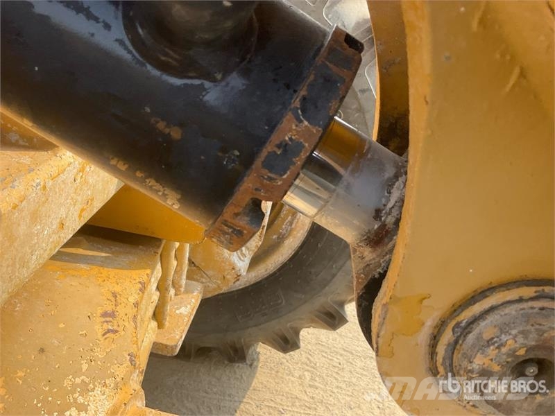 CAT 906 Φορτωτές με λάστιχα (Τροχοφόροι)