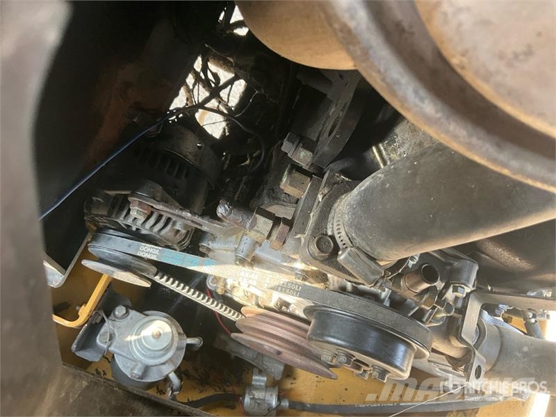 CAT 906 Φορτωτές με λάστιχα (Τροχοφόροι)