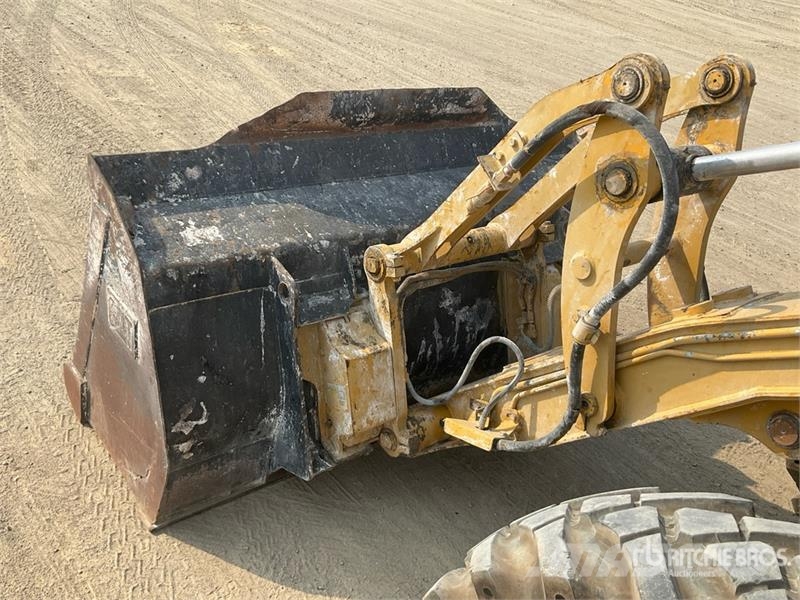 CAT 906 Φορτωτές με λάστιχα (Τροχοφόροι)