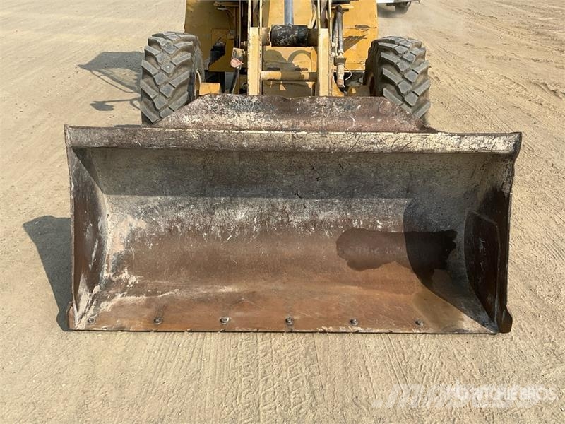 CAT 906 Φορτωτές με λάστιχα (Τροχοφόροι)