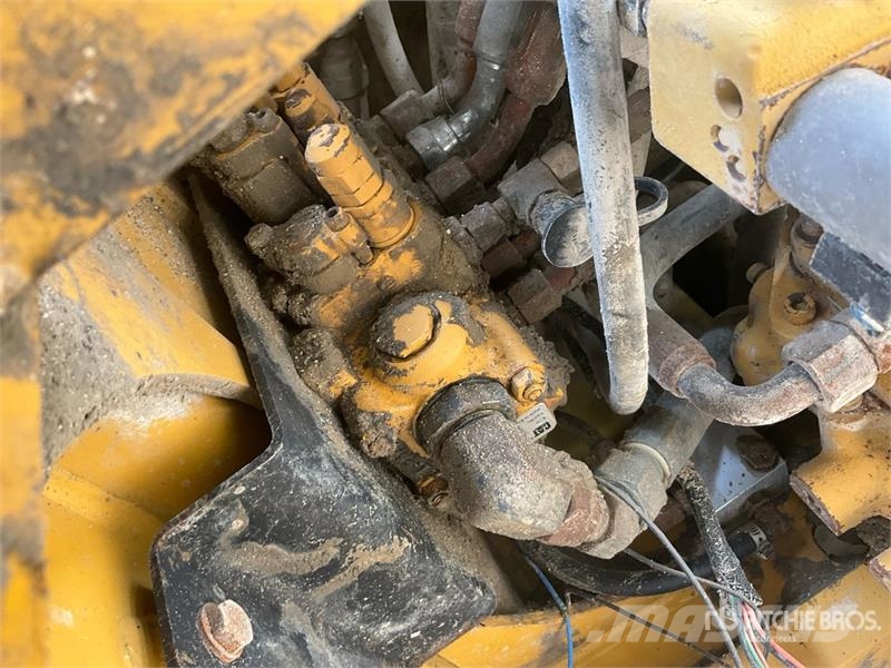 CAT 906 Φορτωτές με λάστιχα (Τροχοφόροι)