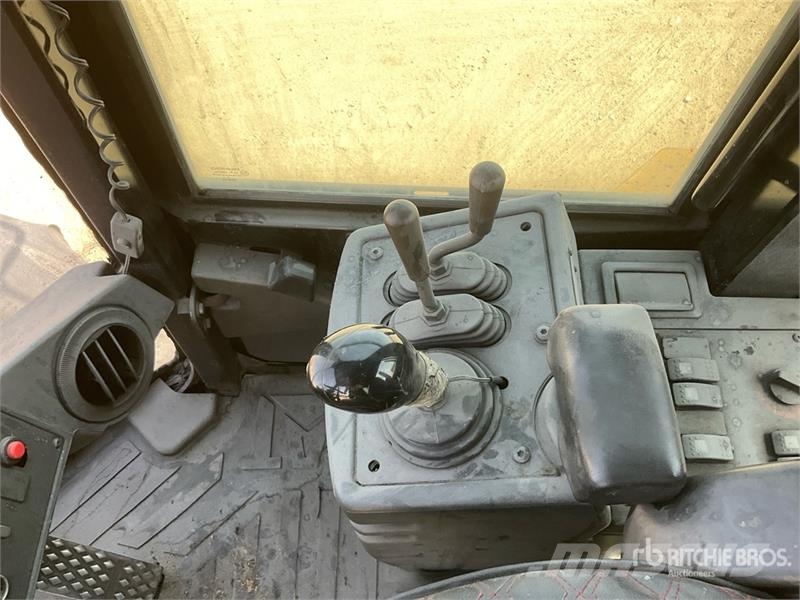 CAT 924GZ Gumikerekes homlokrakodók