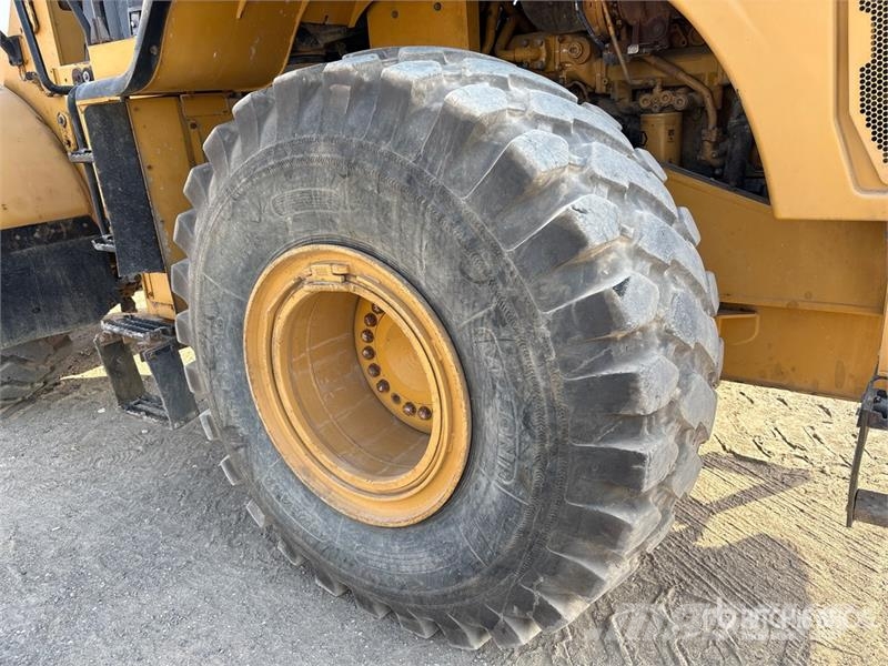 CAT 966H Wheel Loader Utovarivači na kotačima