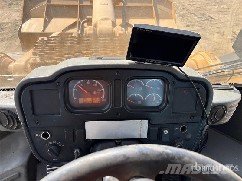 CAT 966H Wheel Loader Wheel loaders