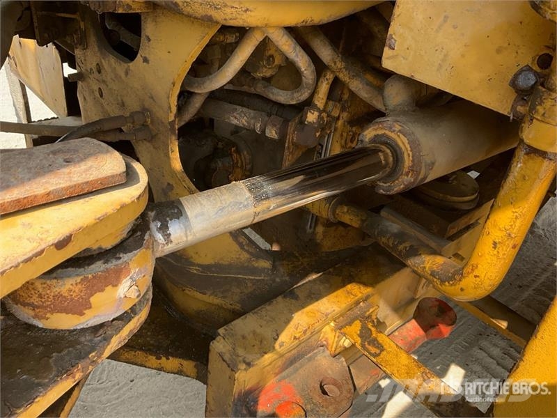 CAT 966H Wheel Loader لوادر بعجل