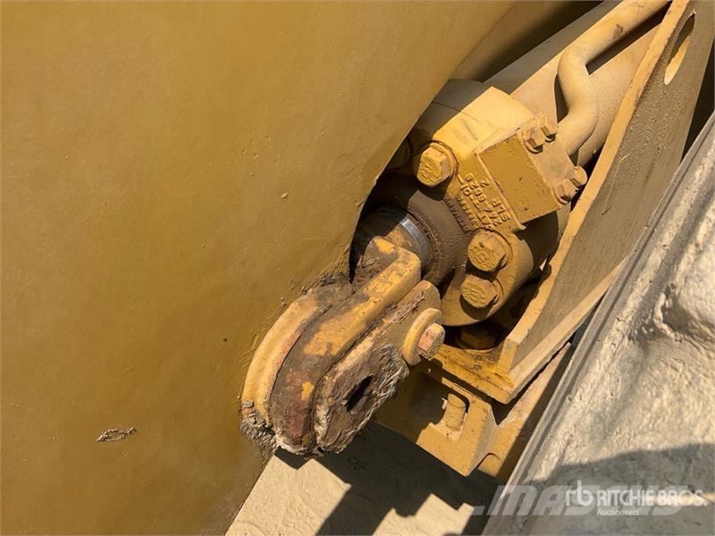 CAT 966H Wheel Loader لوادر بعجل