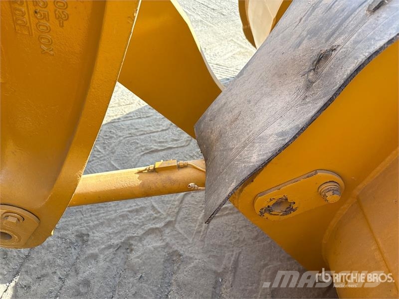 CAT 966H Wheel Loader Wheel loaders