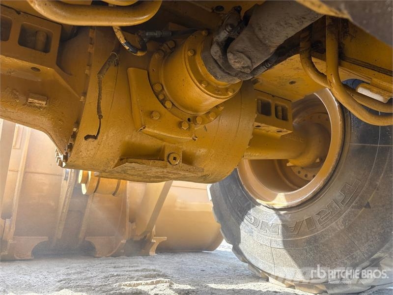 CAT 966H Wheel Loader Wheel loaders