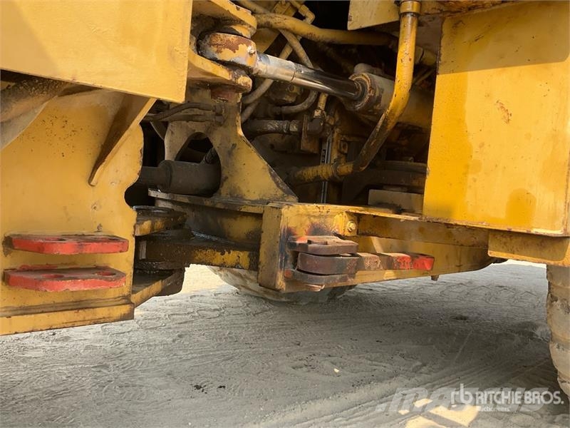 CAT 966H Wheel Loader لوادر بعجل