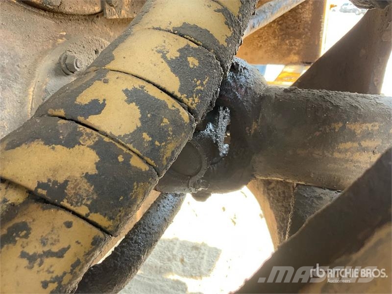 CAT 966H Wheel Loader لوادر بعجل