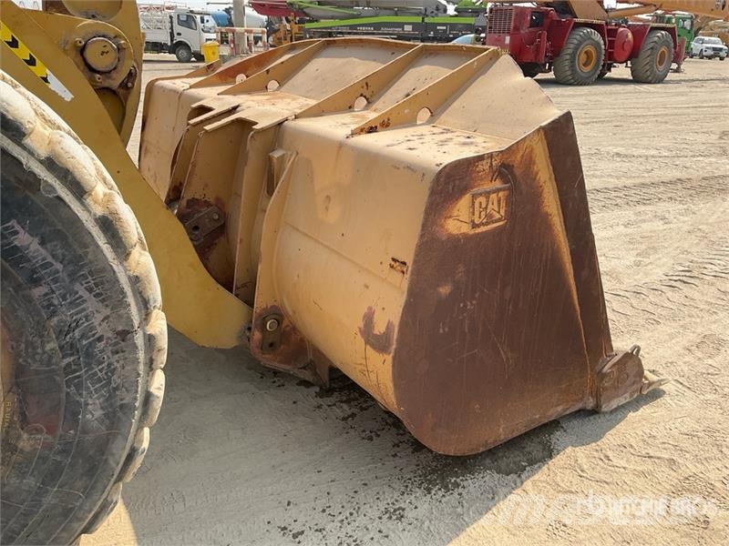 CAT 966H Wheel Loader لوادر بعجل