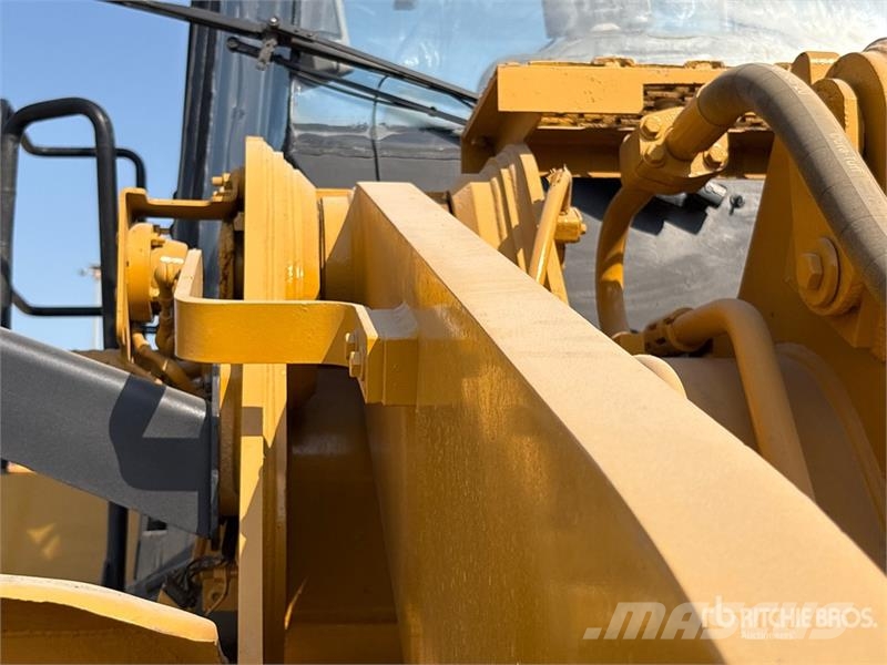 CAT 966H Wheel Loader Wheel loaders