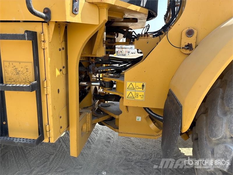 CAT 966K Wheel Loader Gumikerekes homlokrakodók