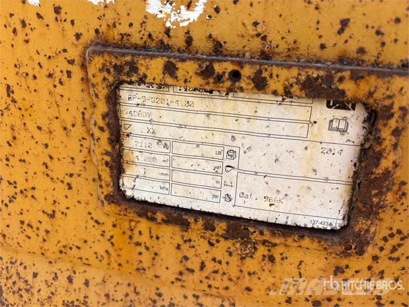 CAT 966K Wheel Loader Gumikerekes homlokrakodók
