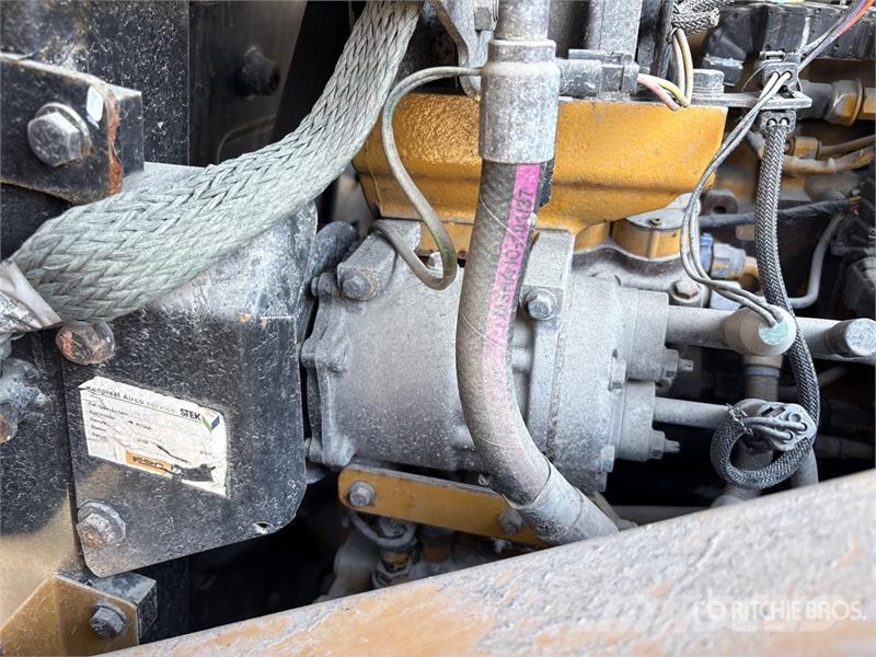 CAT 966K Wheel Loader Gumikerekes homlokrakodók