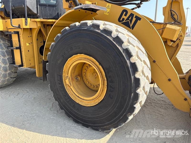CAT 966K Wheel Loader Gumikerekes homlokrakodók