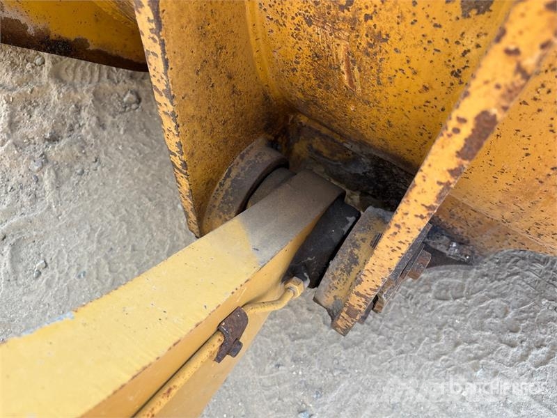 CAT 966K Wheel Loader Gumikerekes homlokrakodók