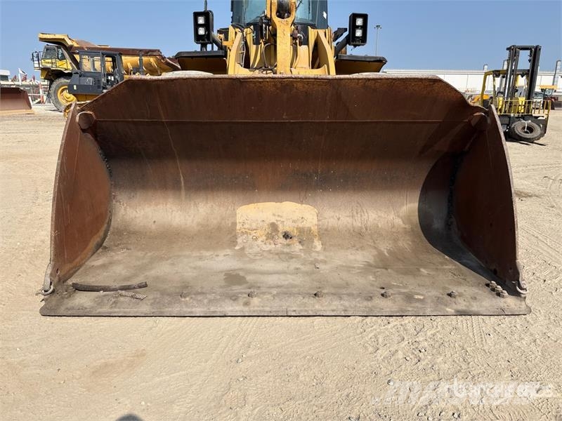 CAT 966K Wheel Loader Gumikerekes homlokrakodók