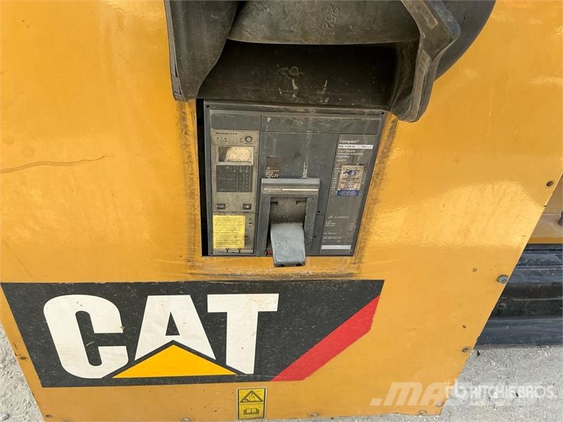 CAT C18 1000 kVA Skid-Mounted Generator Set Дизелови генератори
